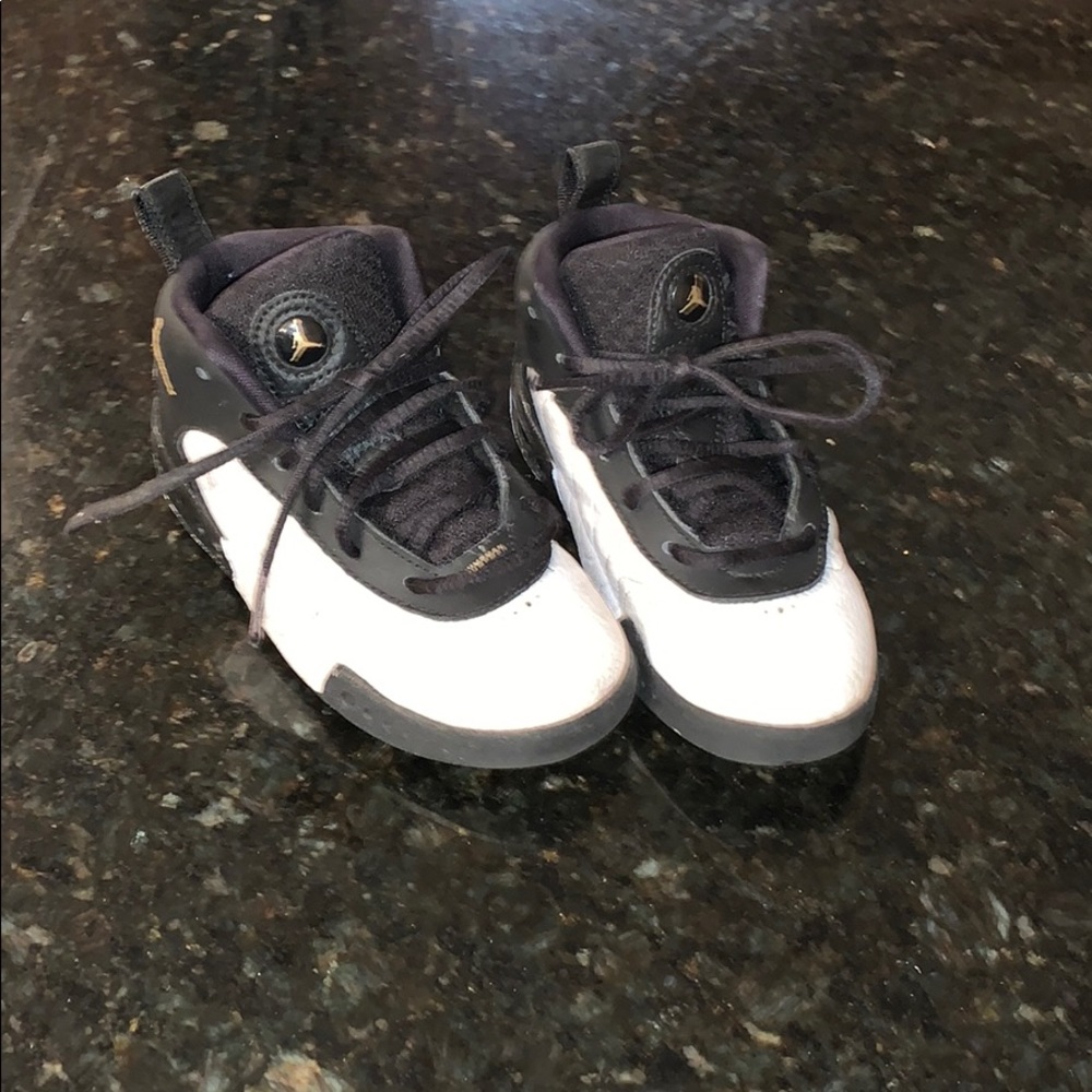 Jordan sneakers 9c kids
